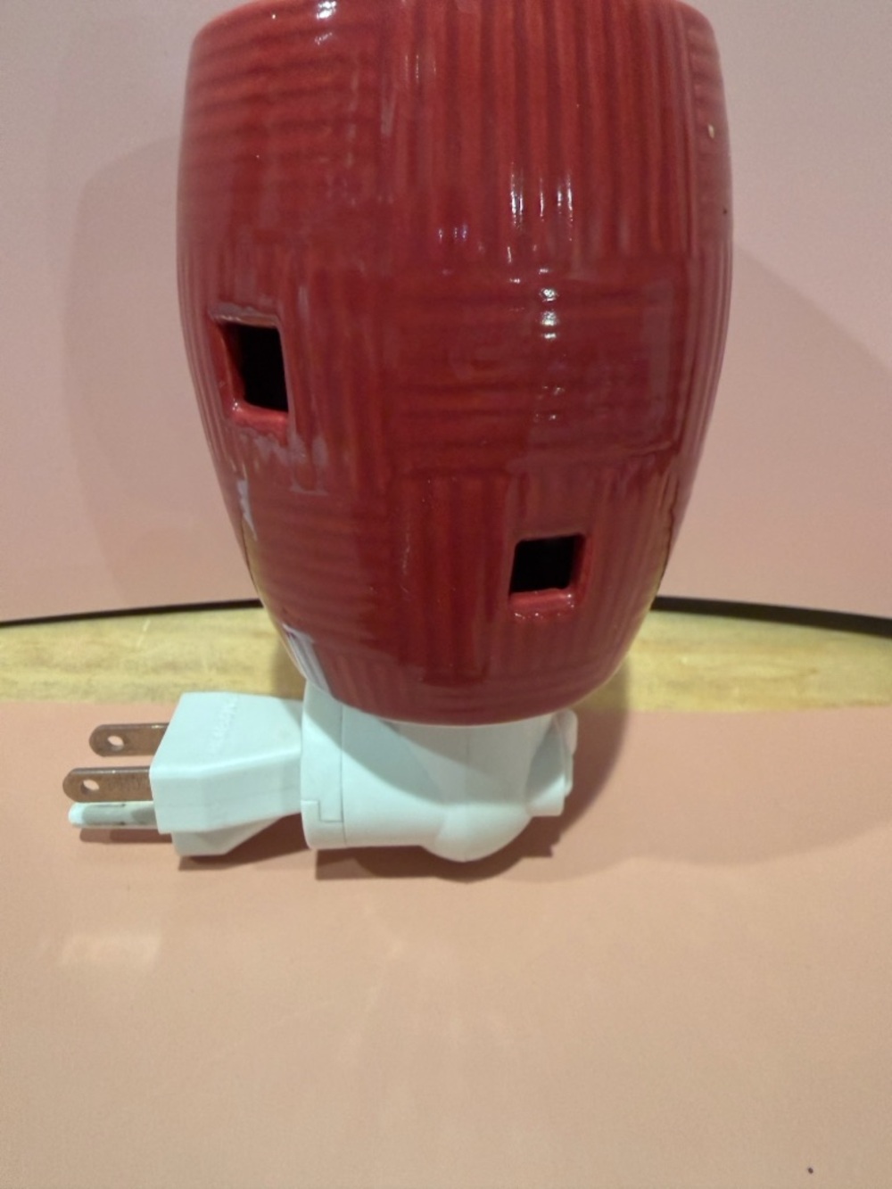 Scentsy wax warmer Red Ceramic Night Light Plug-In (Red)